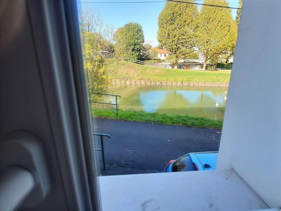 *Au Bord Du Canal*Entre Paris Et Disneyland Chelles  Kültér fotó